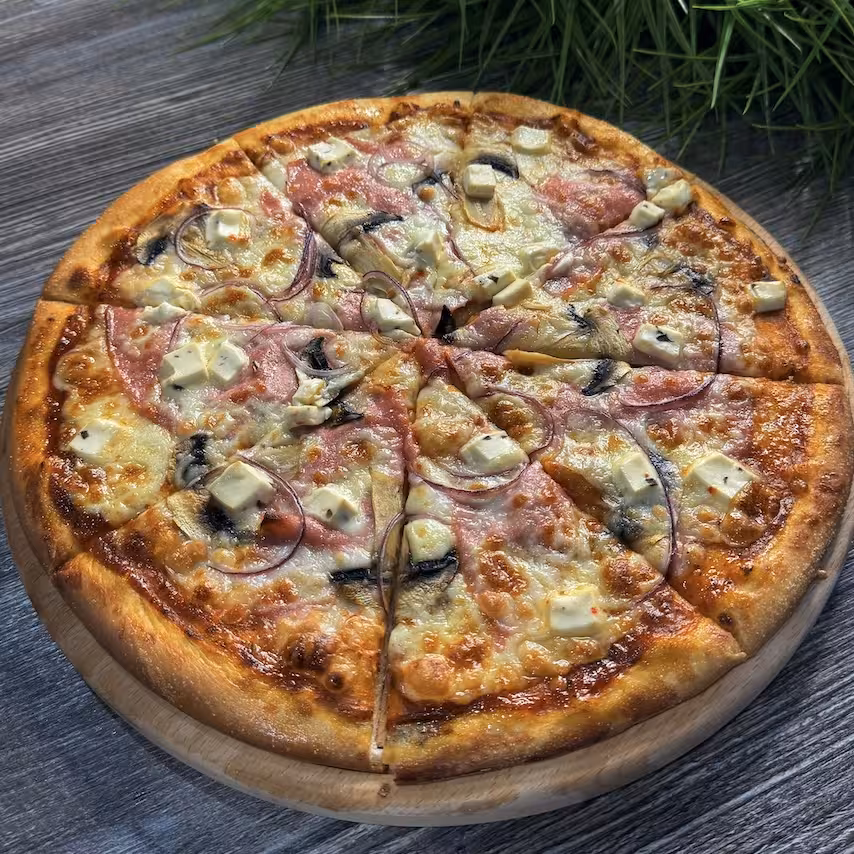 Фото Пицца пикантная с фетой